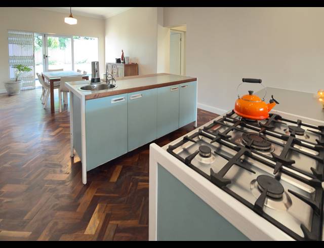 5 BEDROOM FREESTANDING FOR SALE IN GLENWOOD